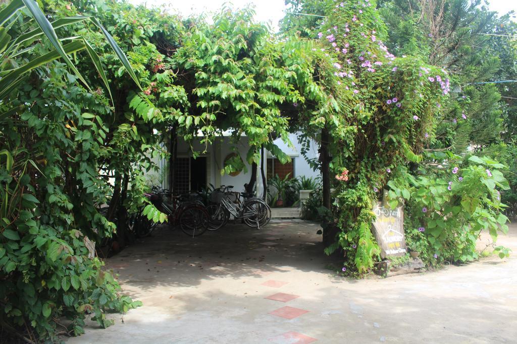 Garden Guesthouse Kampong Chhnang Exterior photo