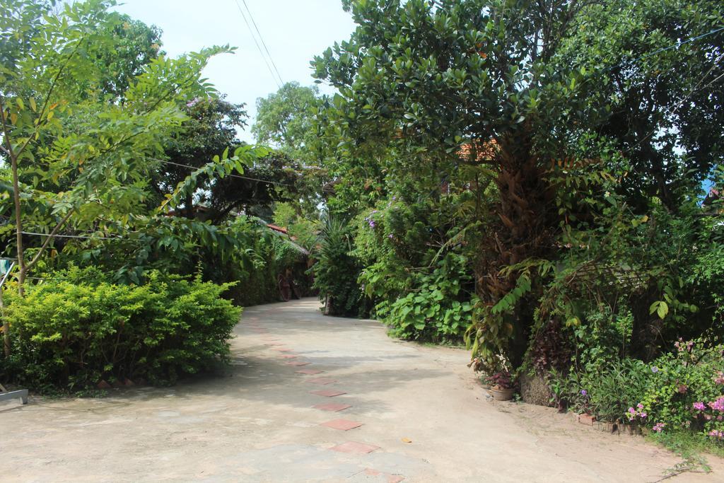 Garden Guesthouse Kampong Chhnang Exterior photo