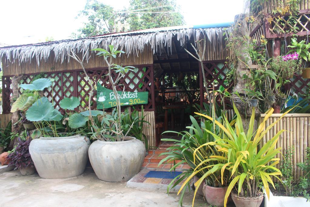 Garden Guesthouse Kampong Chhnang Exterior photo